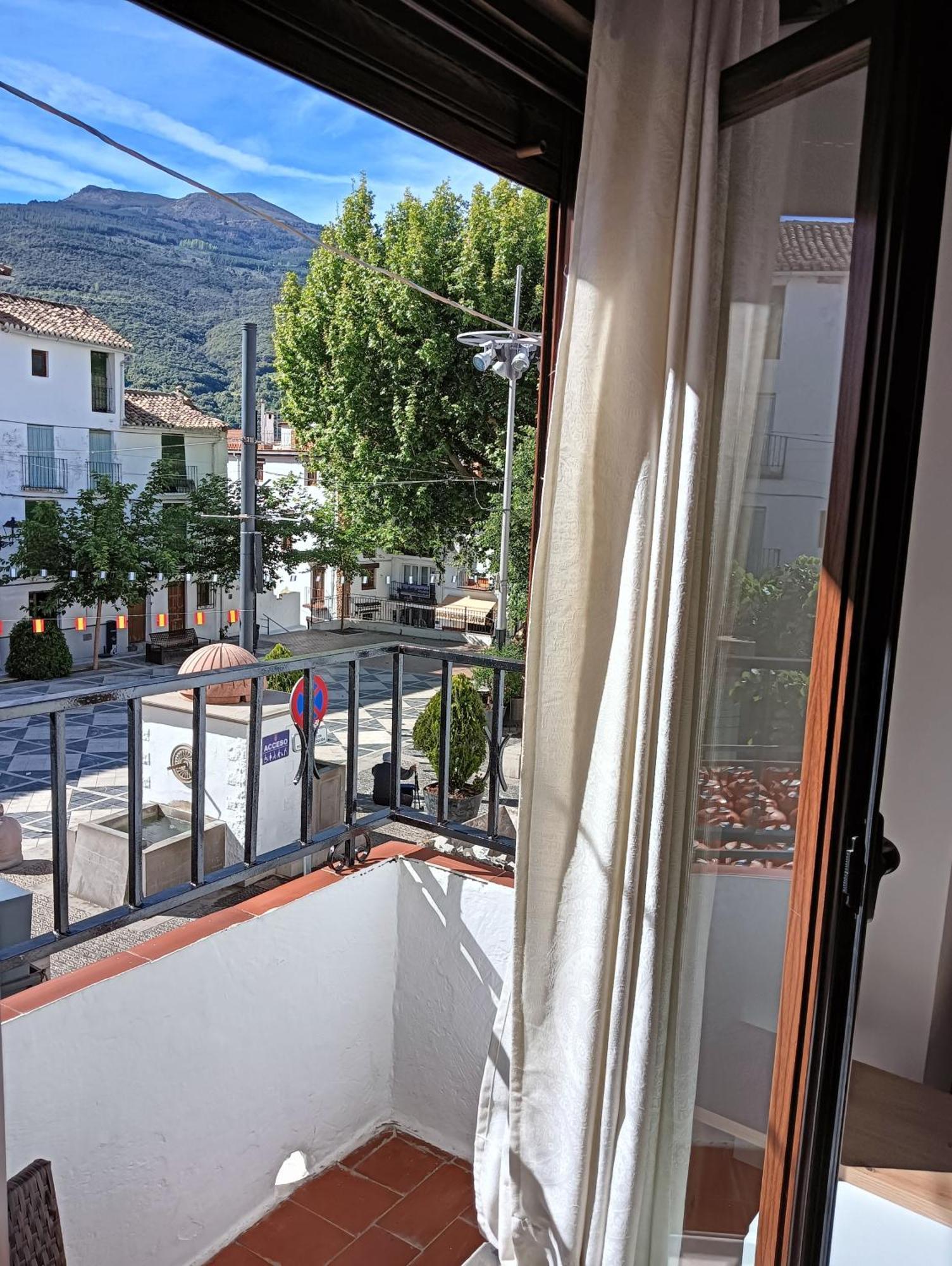 La Casa De La Plaza Appartement Guejar Sierra Buitenkant foto