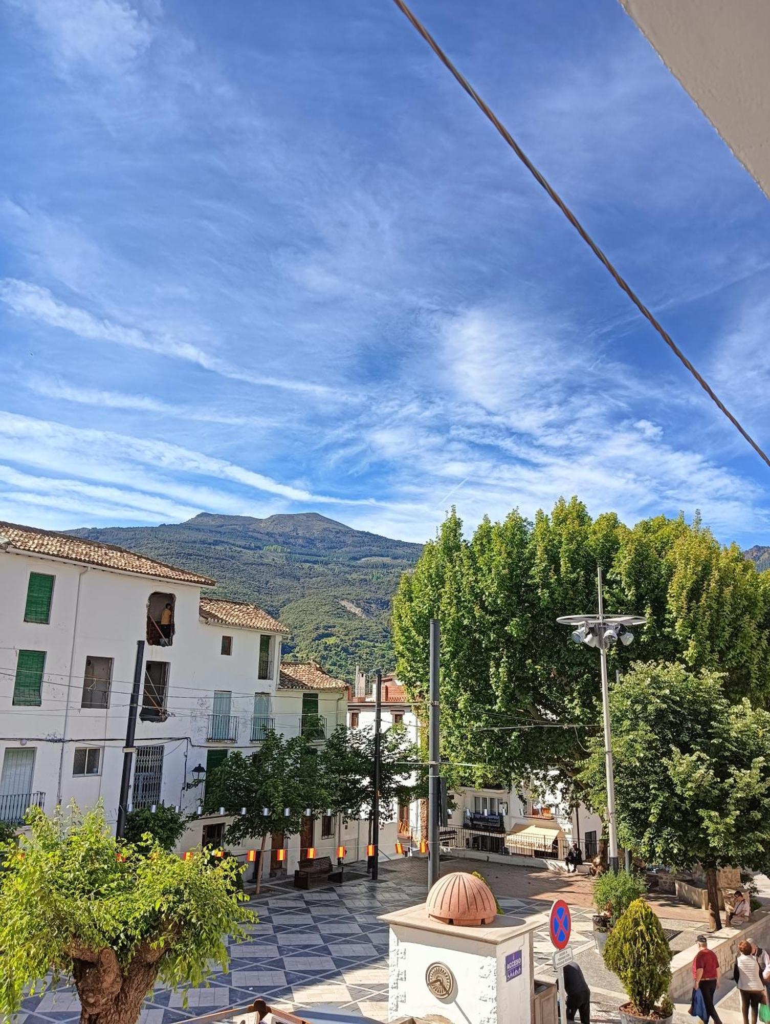 La Casa De La Plaza Appartement Guejar Sierra Buitenkant foto